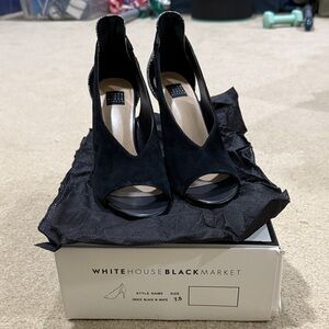 EUC White House Black Market Grace Black Peep Toe Heels size 7.5M